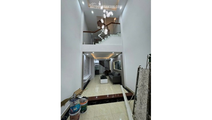 Bán nhà đẹp Bùi Xương Trạch, nhà xây mới tinh, sát đường vành đai 2.5